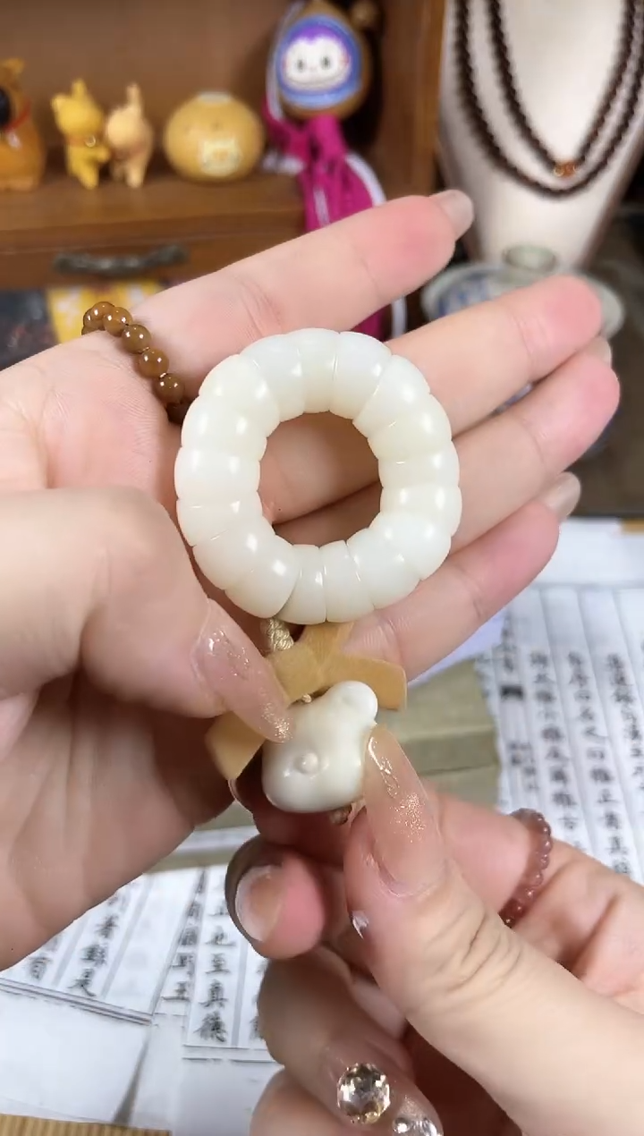 非洲檀香手串/手链菩提木质玉石手串/多发性其一/不带盒子