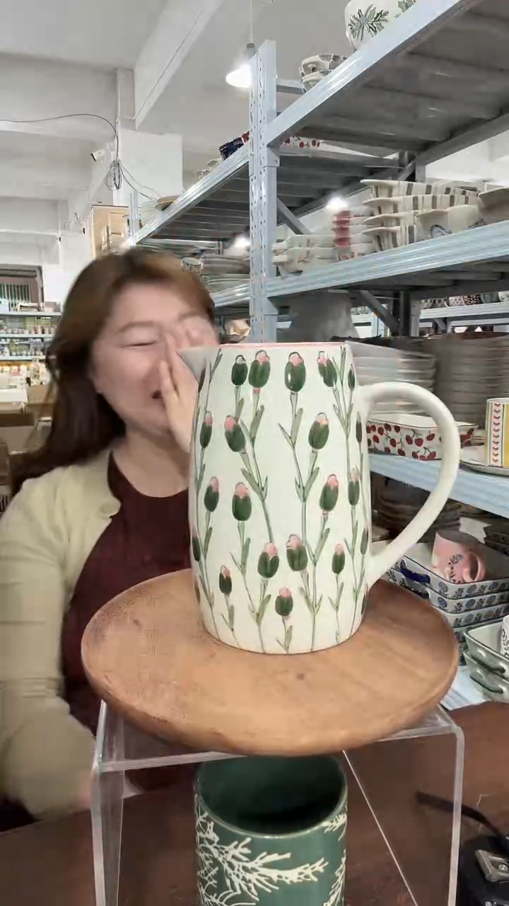 瓷郁金香凉水壶...