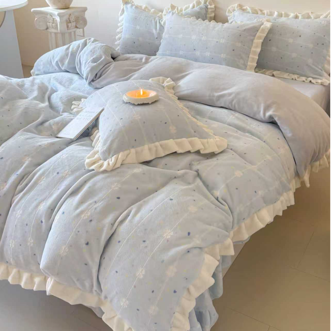 小玲子 浅蓝星辰  冬季加厚雕花牛奶绒套件 花边印染 小清新风