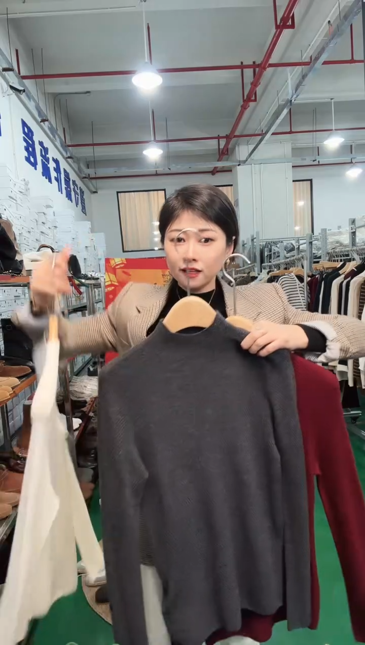 喜欢的姐妹去拍   M  白色