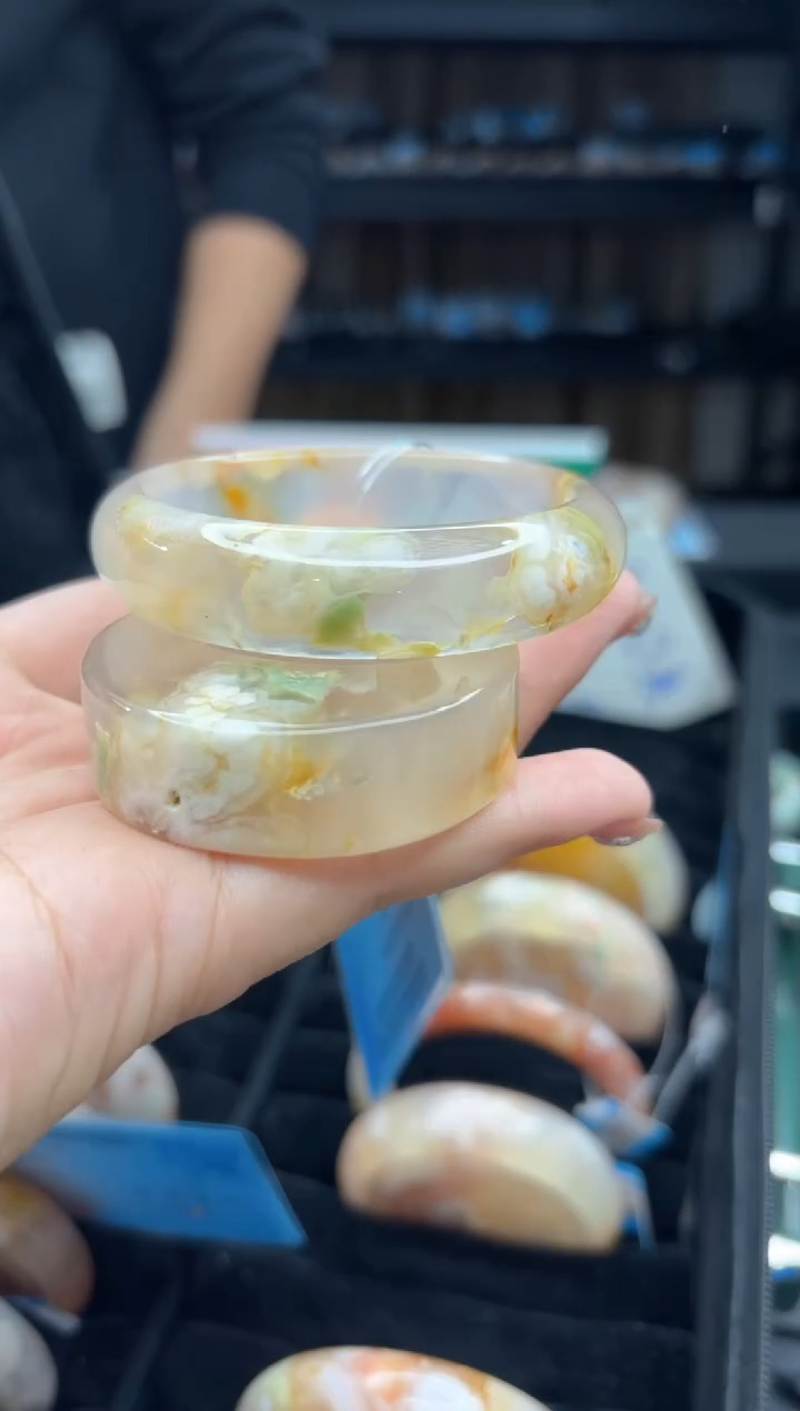 【闪购商品】石英质玉手镯未镶嵌666（52圈赠送镯心）