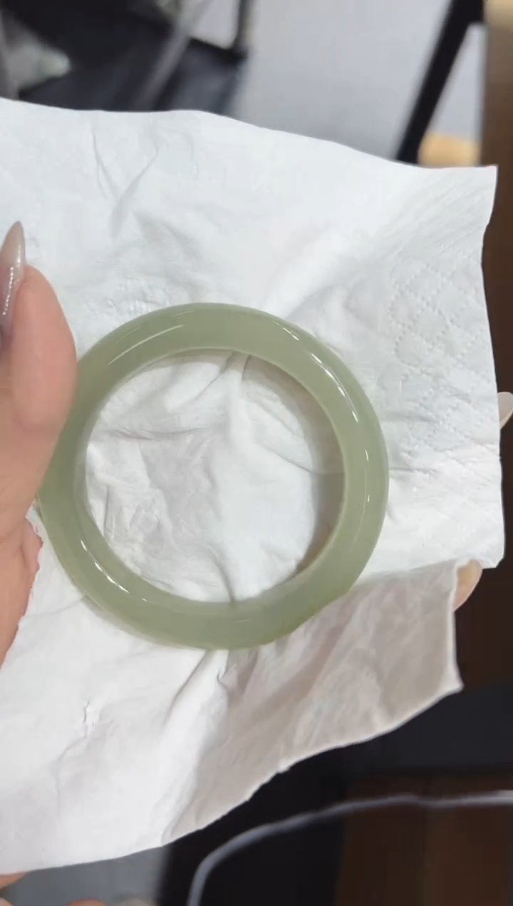 【闪购商品】和田玉手镯未镶嵌v0252圈口54