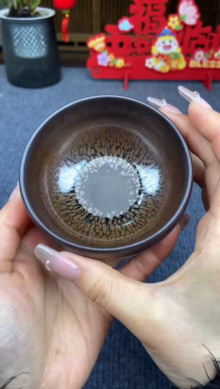 【闪购商品】粉丝福利以直播展示为主