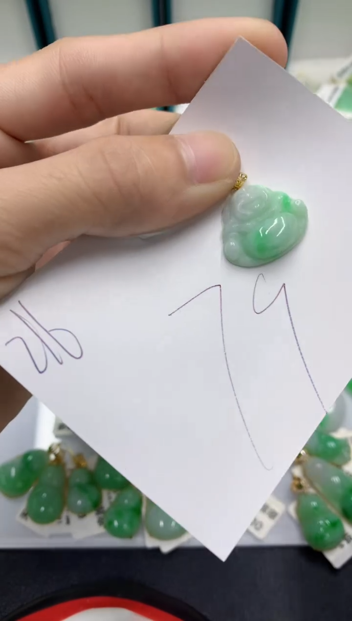 【闪购商品】翡翠颈饰18K金镶嵌翡翠