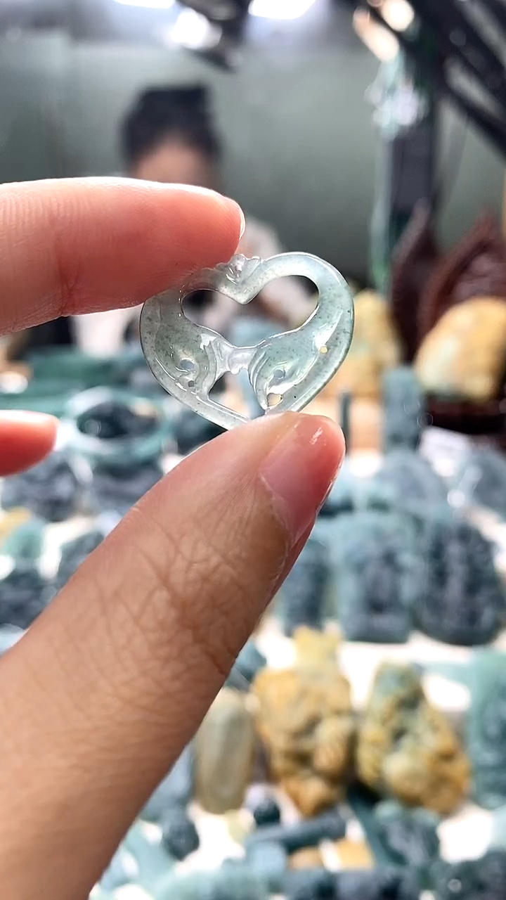 颈饰未镶嵌翡翠翡翠