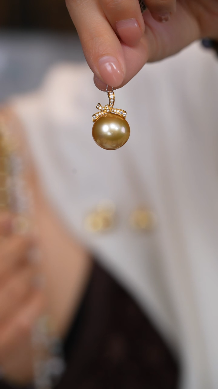 【闪购商品】海水珍珠吊坠(不含链)18K金镶嵌金珠15-16mm