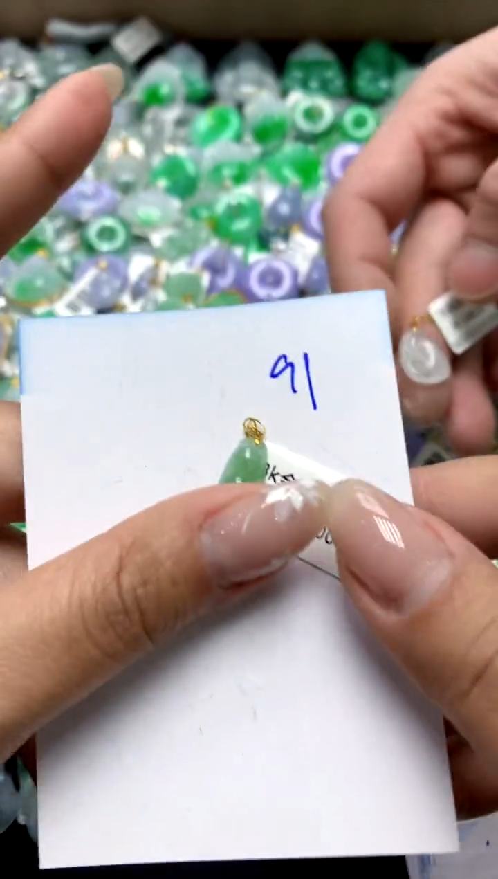 【闪购商品】翡翠颈饰18K金镶嵌1111111111111111