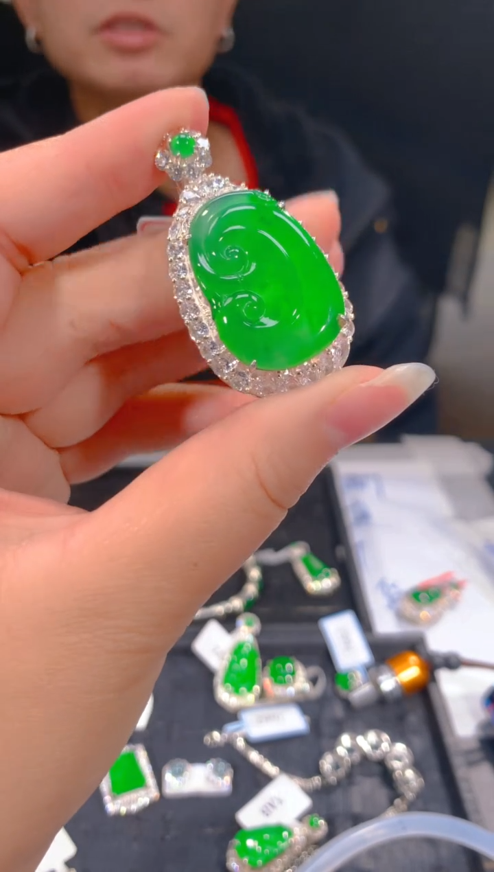 【闪购商品】定制翡翠未镶嵌106多样性发货（发其一）