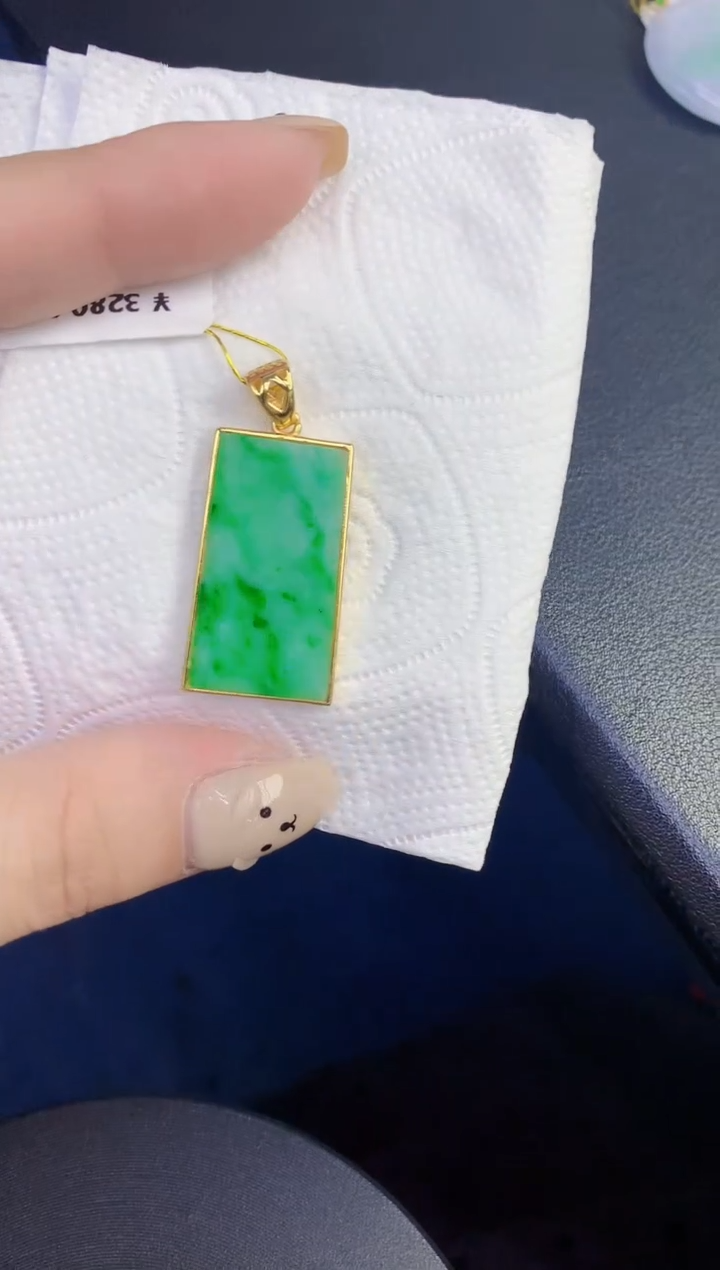 颈饰未镶嵌翡翠缅甸天然翡翠A货