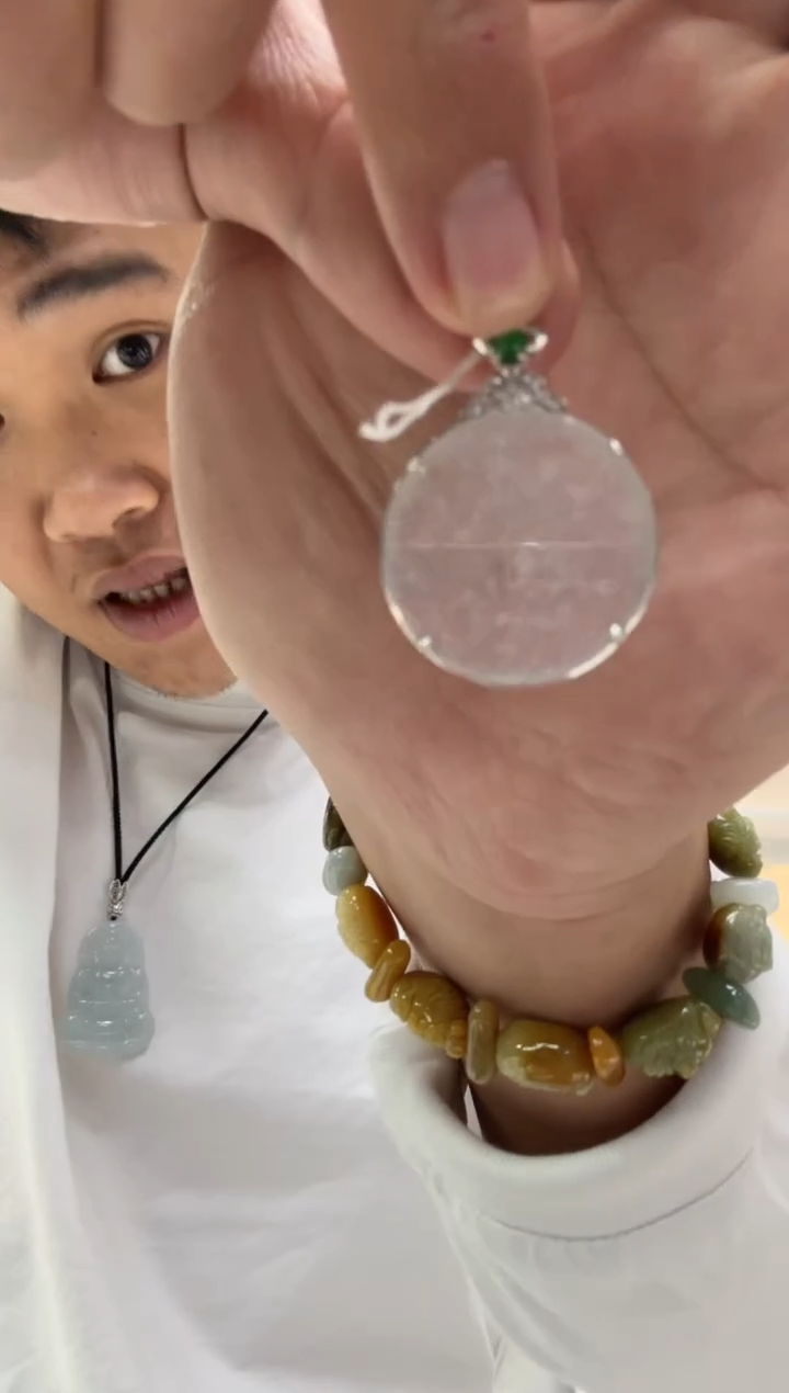 颈饰18K金镶嵌翡翠梓*?天然翡翠A货孤品一件