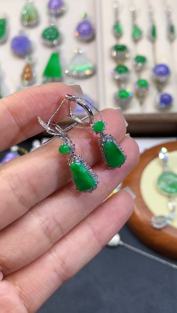 【闪购商品】翡翠耳饰18K金镶嵌L0143多样性发其一