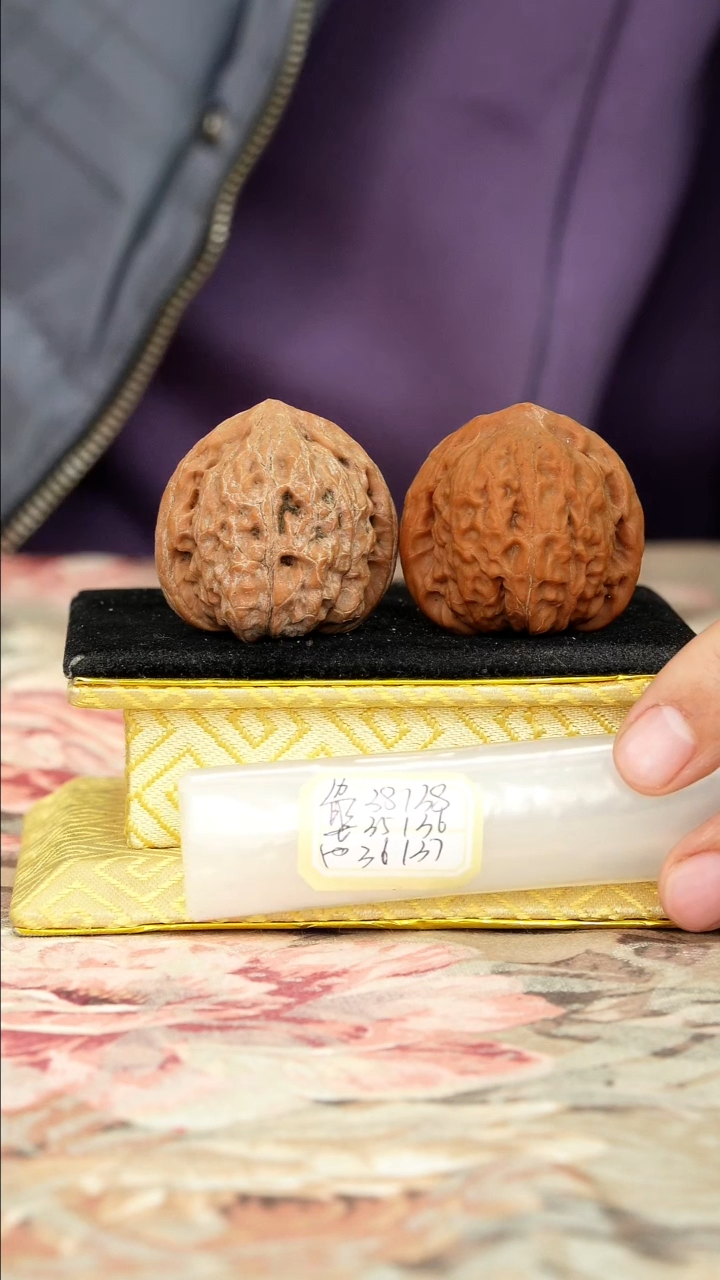 【闪购商品】文玩核桃把件非嫁接将军帽