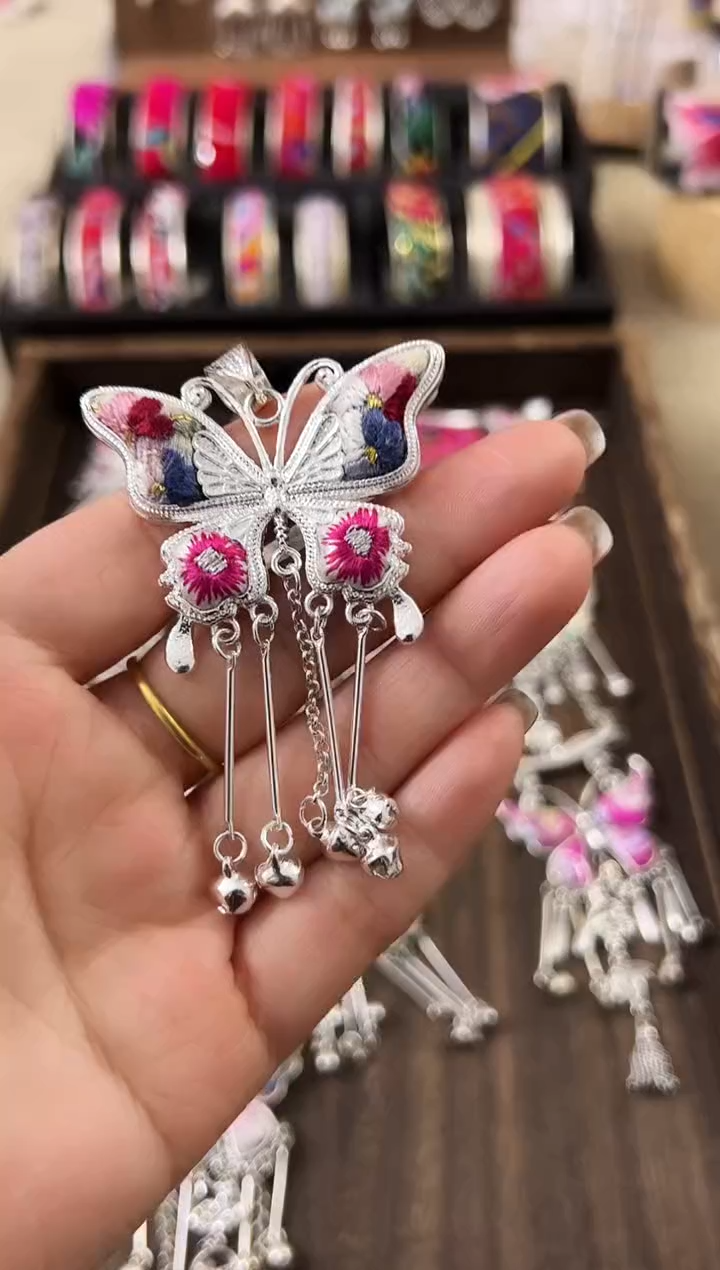 【闪购商品】织绣民族风老绣饰品490