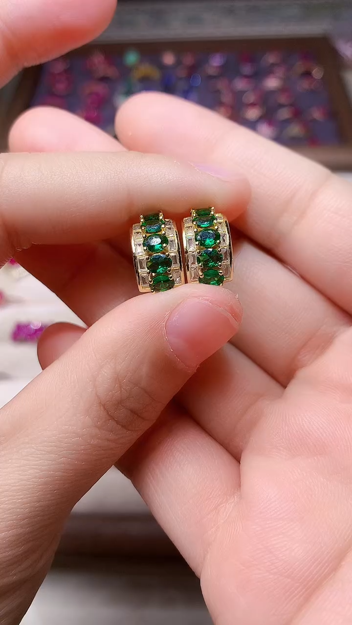 【闪购商品】祖母绿耳饰银S925镶嵌00000