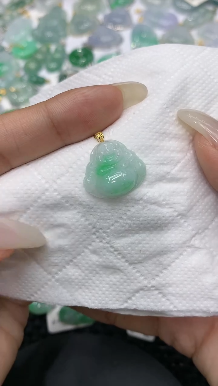 颈饰18K金镶嵌翡翠111111111111