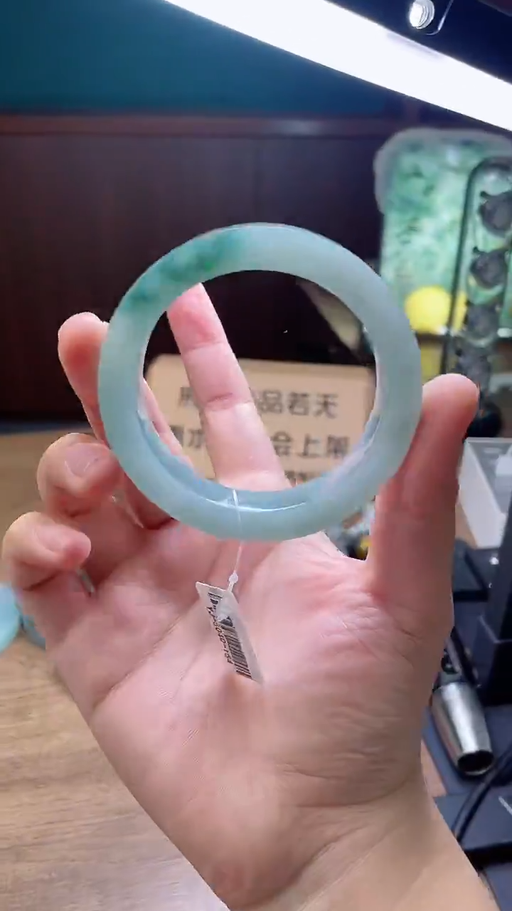 定制翡翠手镯未镶嵌定制