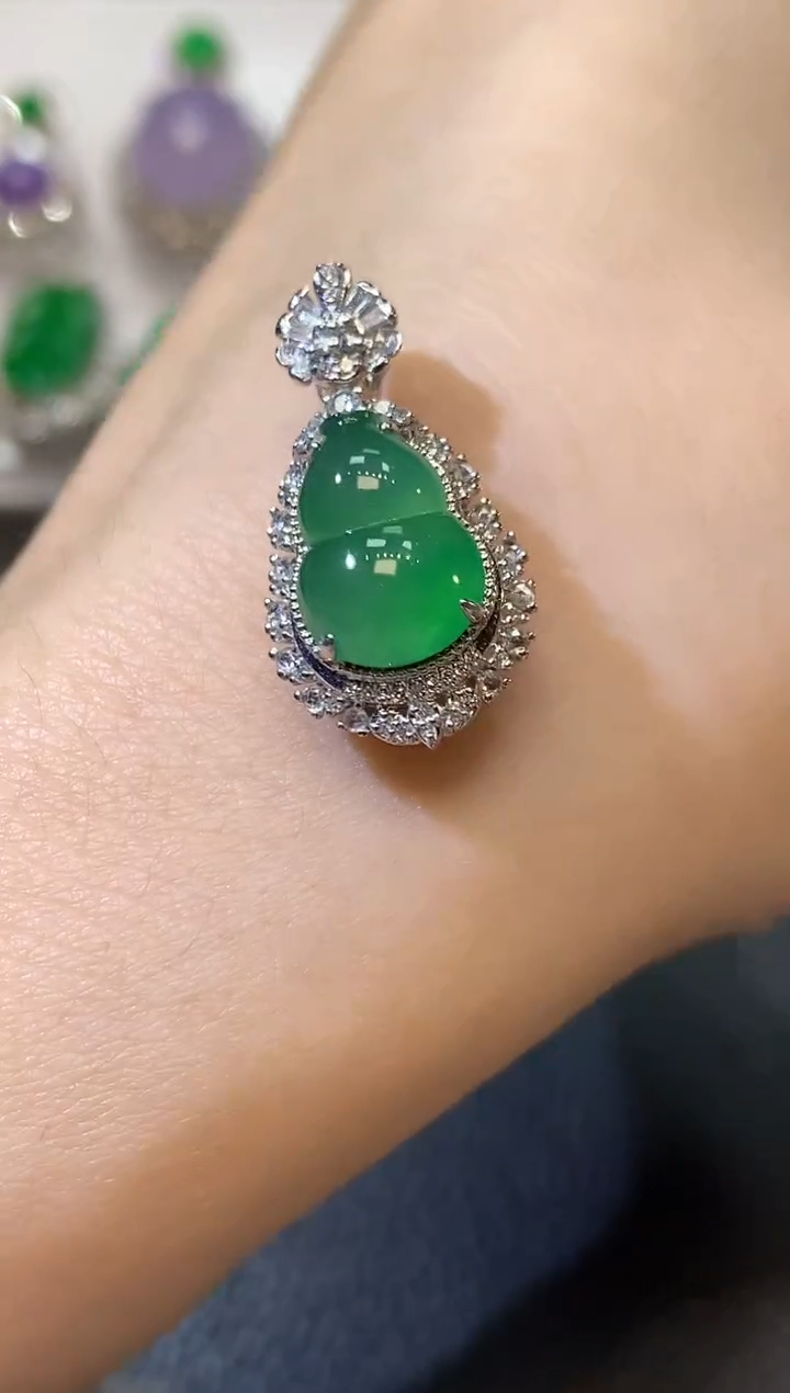 【闪购商品】翡翠吊坠(不含链)18K金镶嵌D36