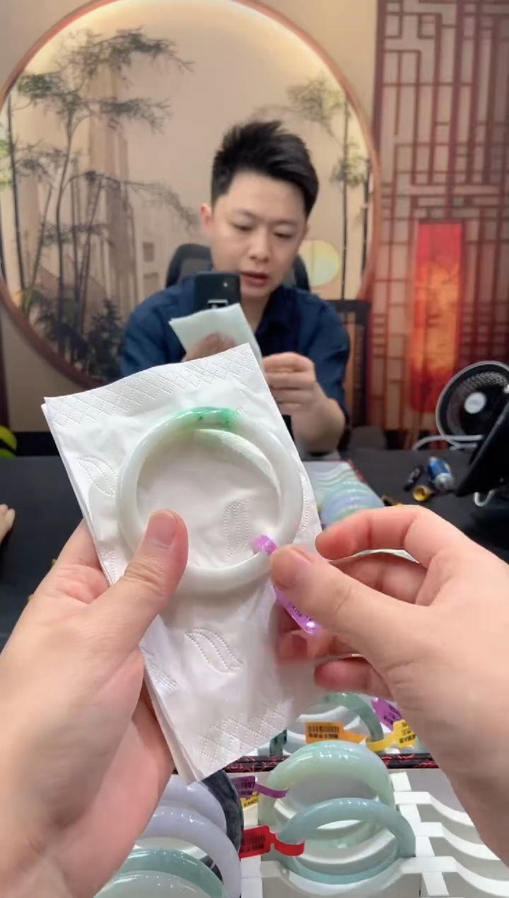 翡翠手镯未镶嵌000025728