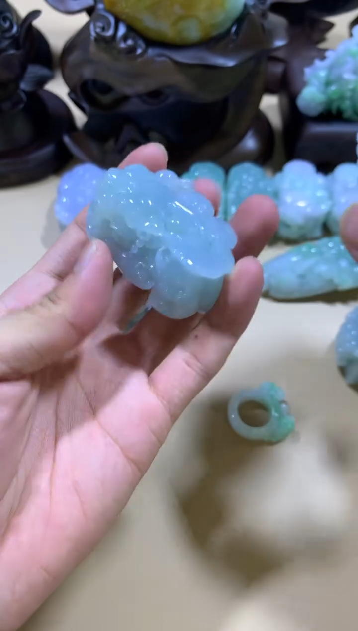 翡翠挂件未镶嵌用****7翡翠摆件