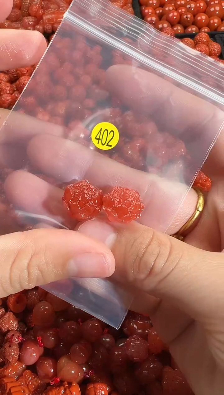 颈饰未镶嵌南红玛瑙1