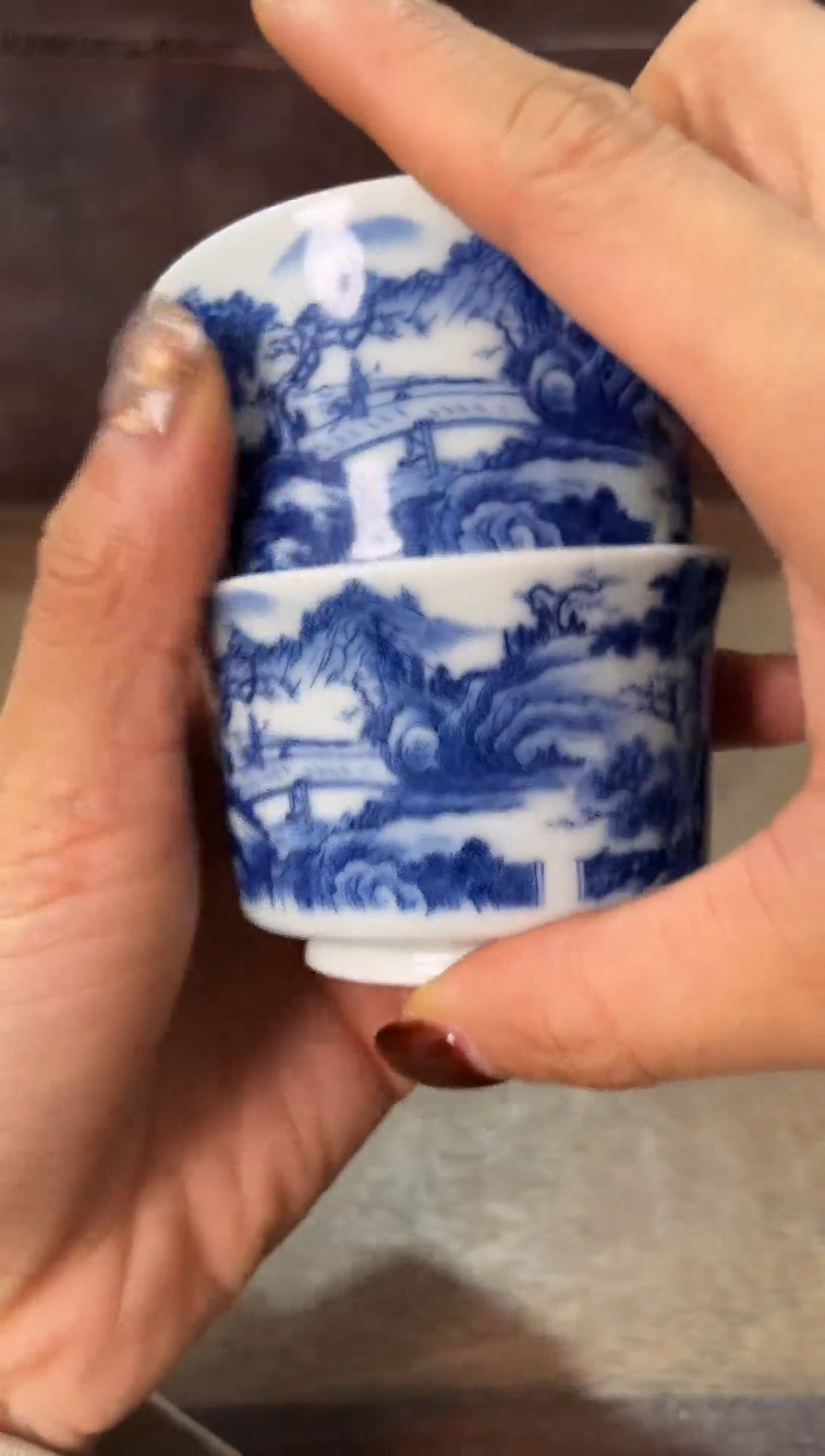 杯子瓷青花山水纹饰马蹄杯一对