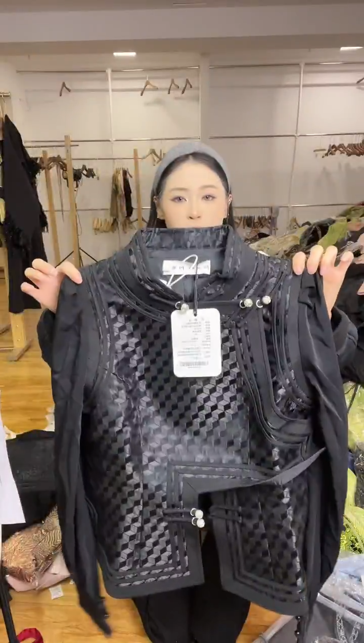 纱袖马甲       M码       80-105斤