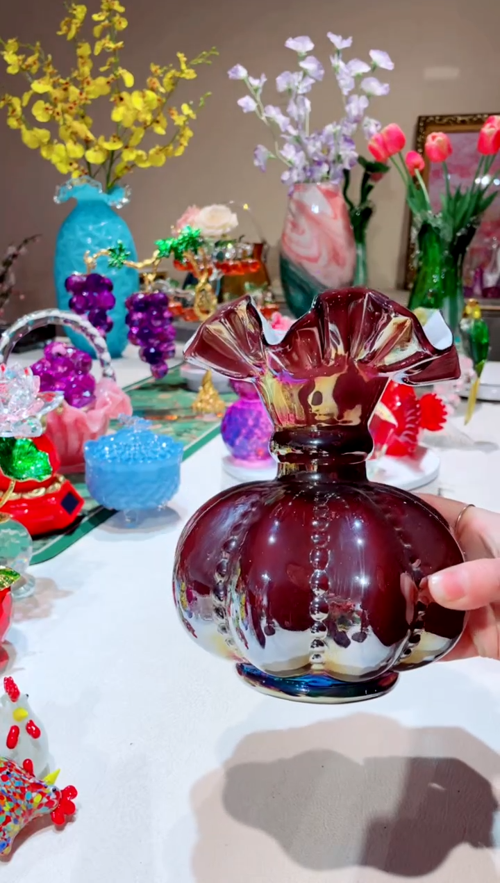 【闪购商品】琉璃手工艺品   紫色芬顿花瓶微瑕