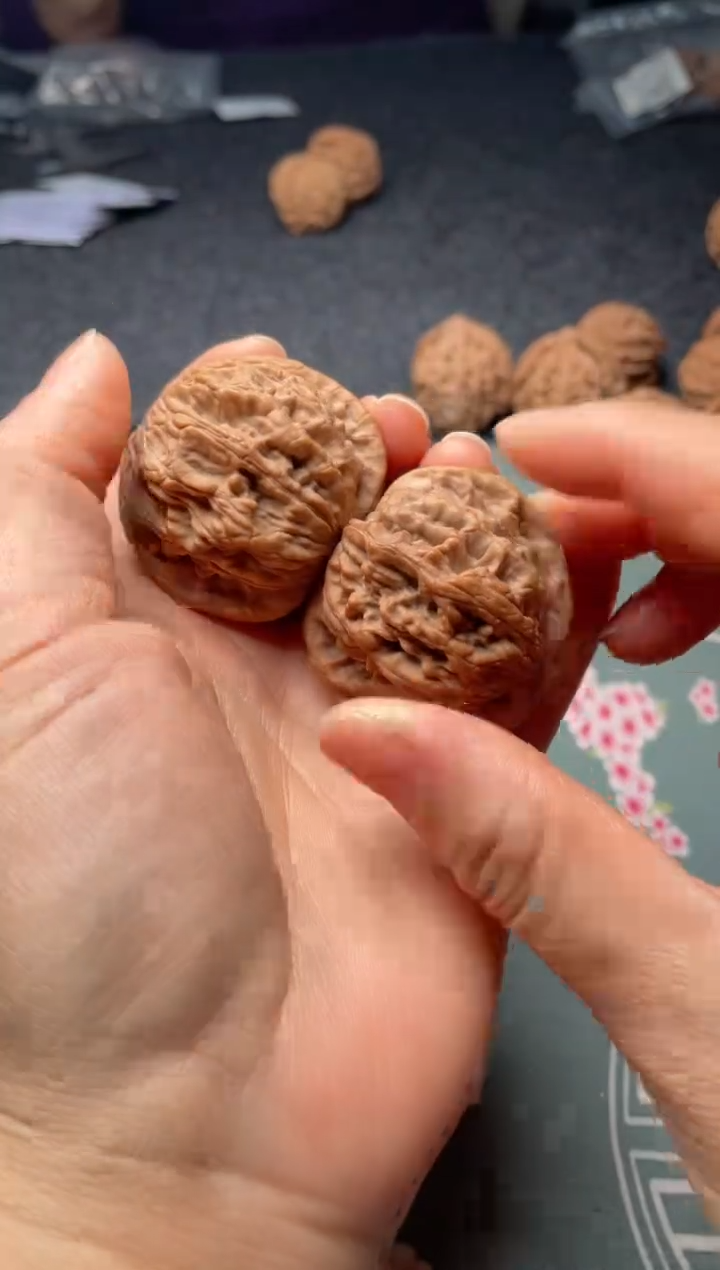 把件文玩核桃w279   麦虎    40尺