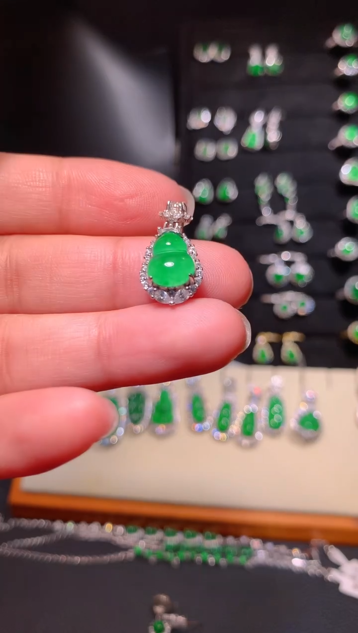 【闪购商品】翡翠颈饰银S925镶嵌吊坠