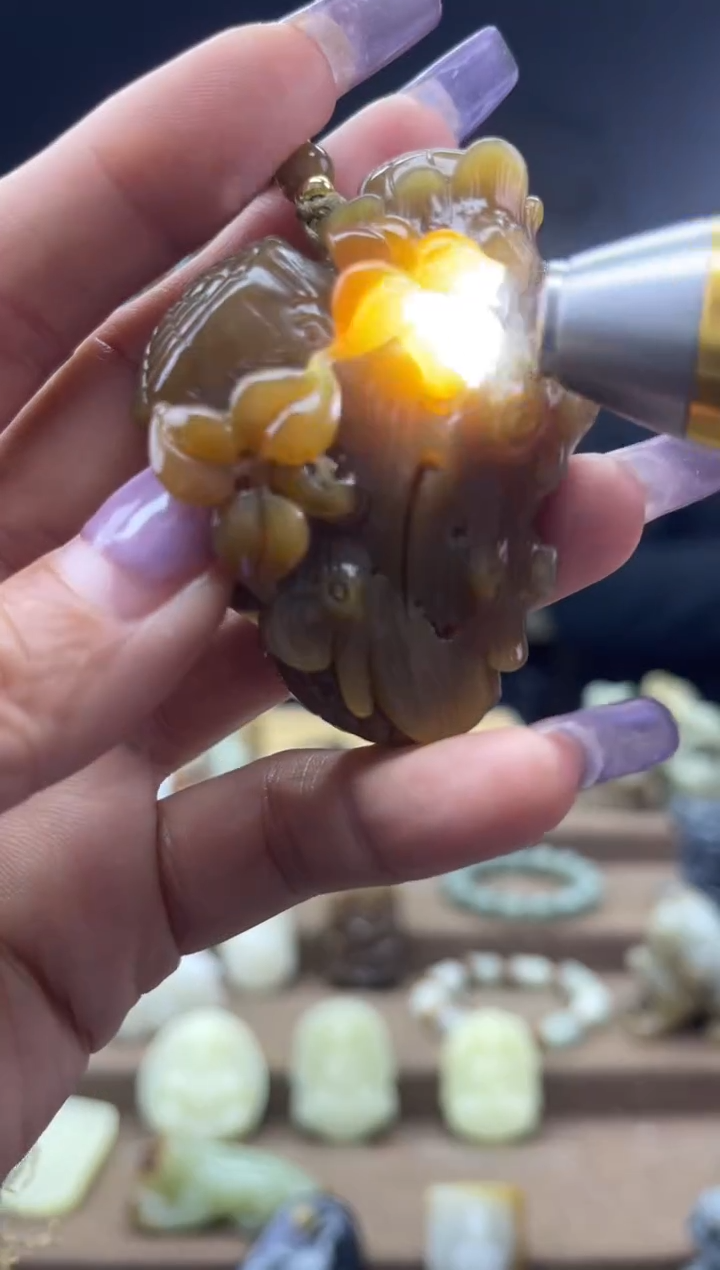 颈饰未镶嵌和田玉1