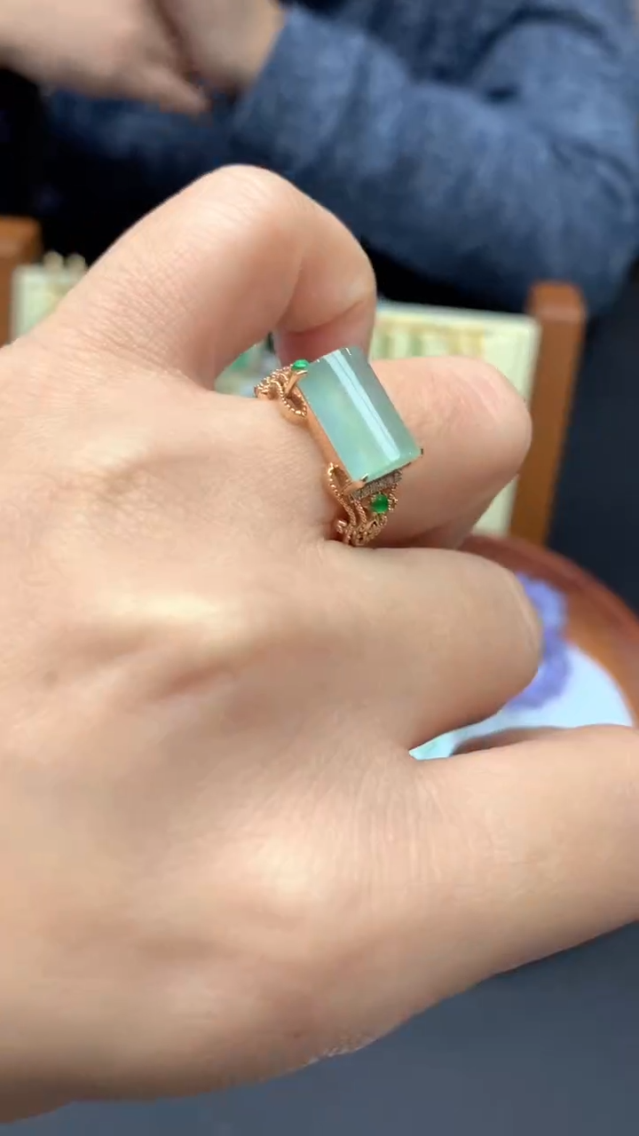 【闪购商品】翡翠戒指18K金镶嵌226-天然翡翠