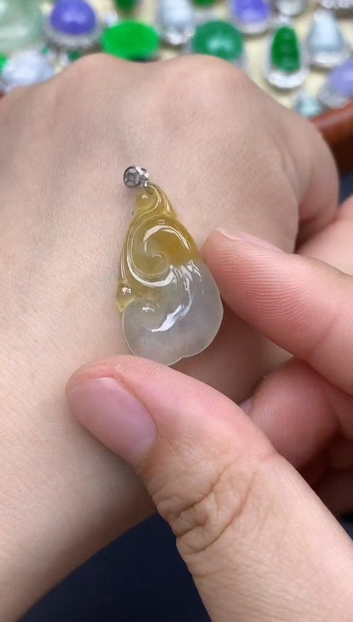 颈饰18K金镶嵌翡翠68-中国好珍宝