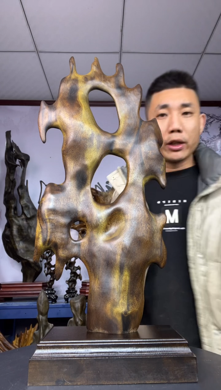 金丝楠木雕款南***哥金丝楠木工艺品摆件