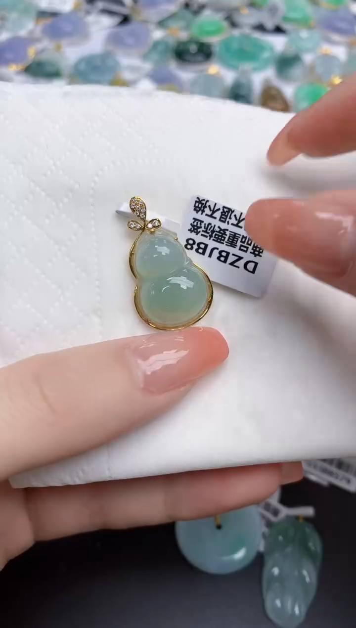 【闪购商品】翡翠颈饰18K金镶嵌天然缅甸翡翠A货