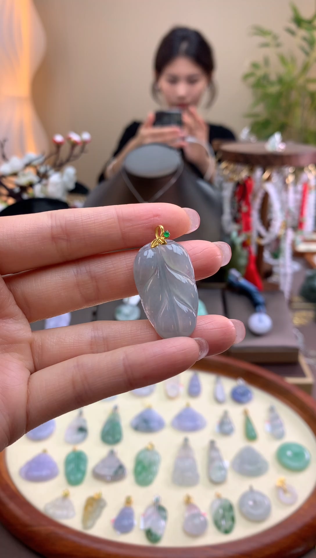 【闪购商品】翡翠颈饰18K金镶嵌叶子