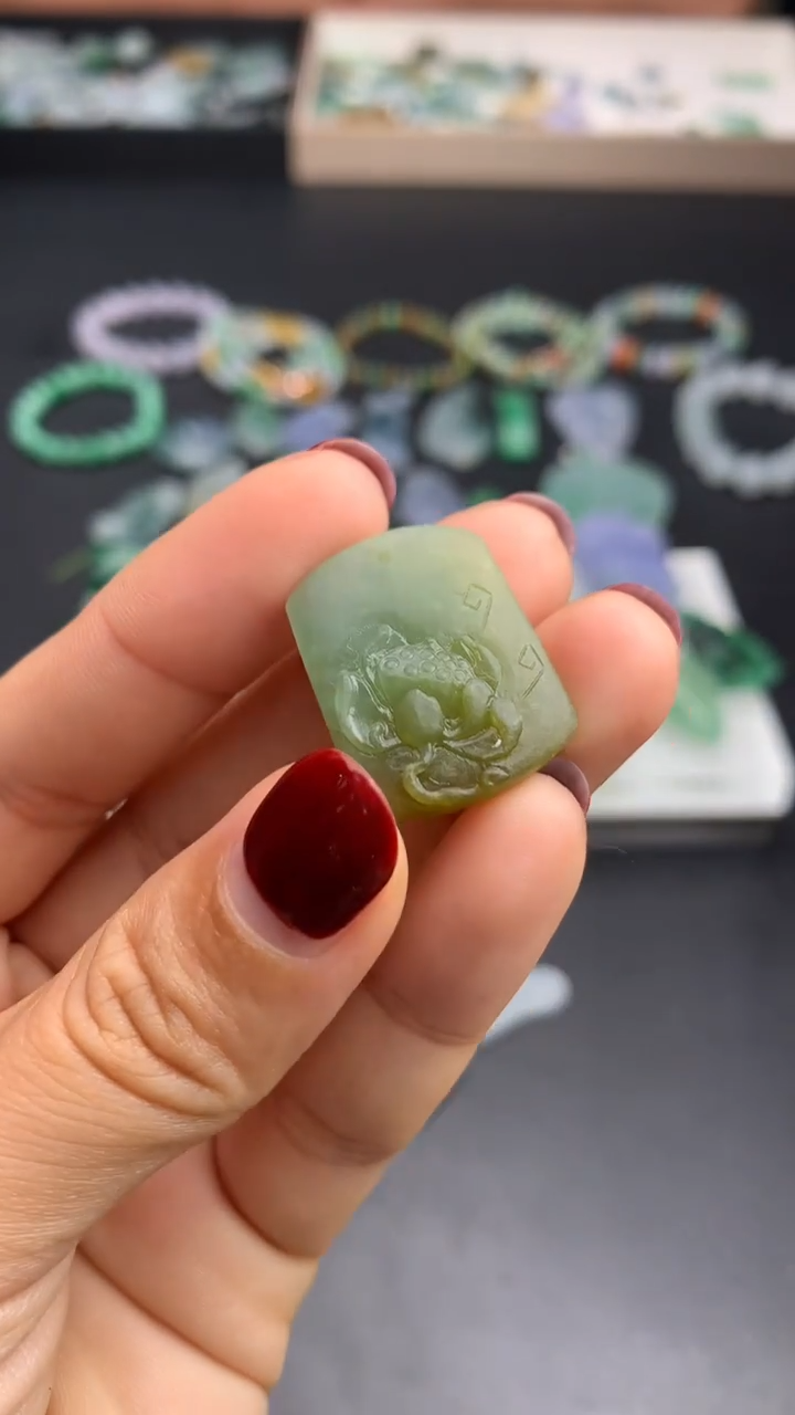 【闪购商品】定制翡翠未镶嵌        