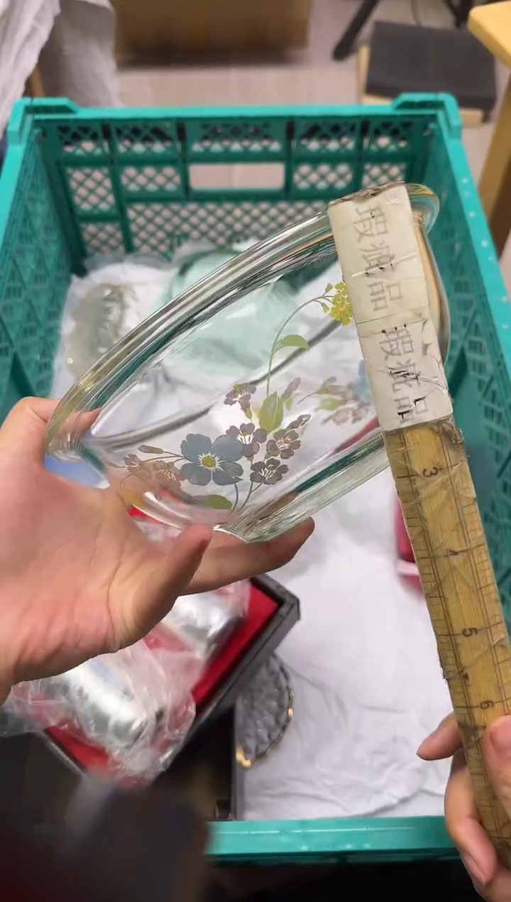 手工艺品玻璃橙*梨098底部气泡破裂不影响使用