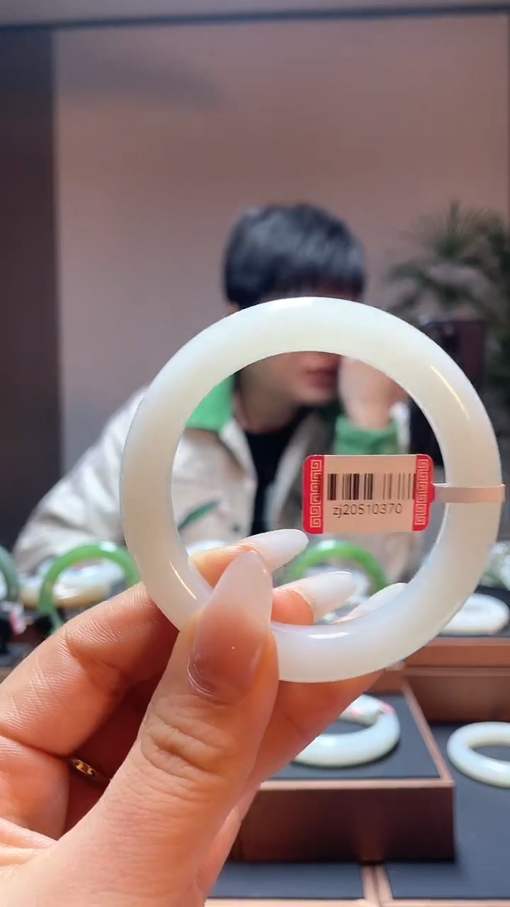 【闪购商品】和田玉手镯未镶嵌54白玉20510370