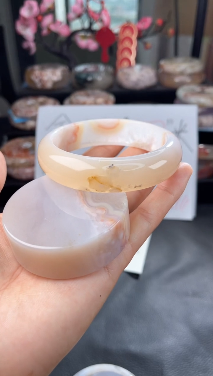 【闪购商品】玛瑙/玉髓手镯未镶嵌61