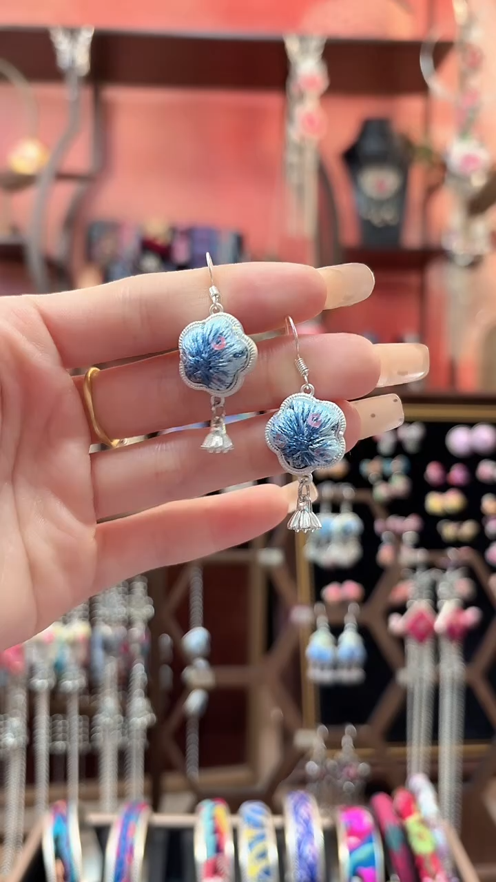 织绣 云织谣民族风精美饰品   122