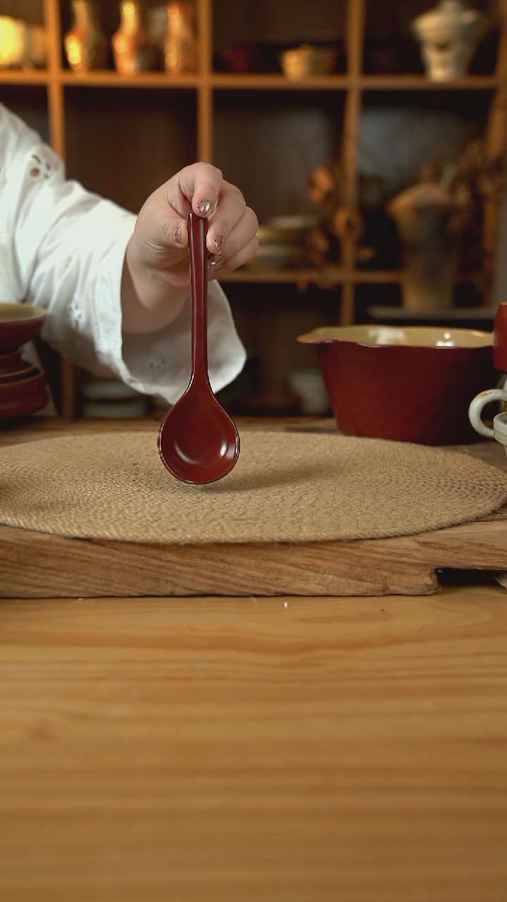 复古红系列的长柄勺1个