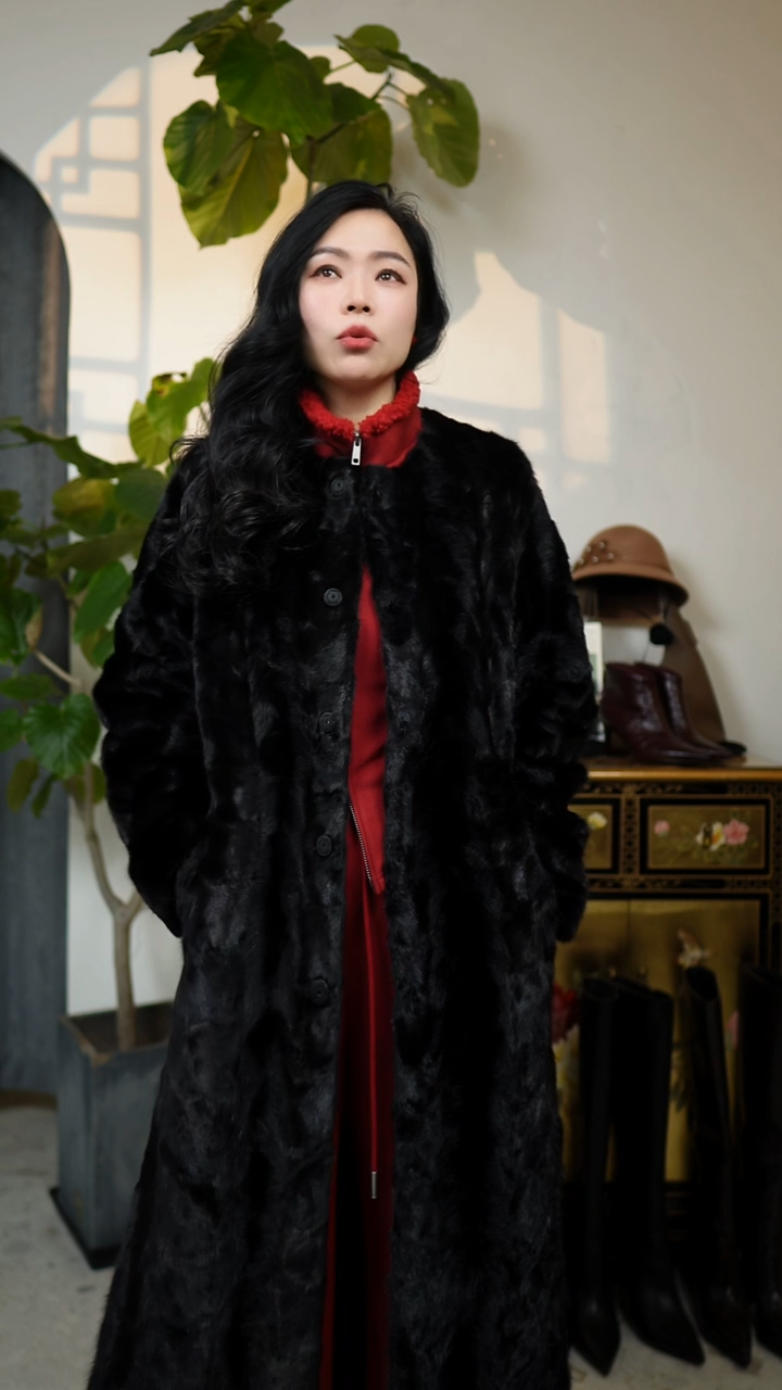 XL码衣长108，拼接水貂外套，黑色