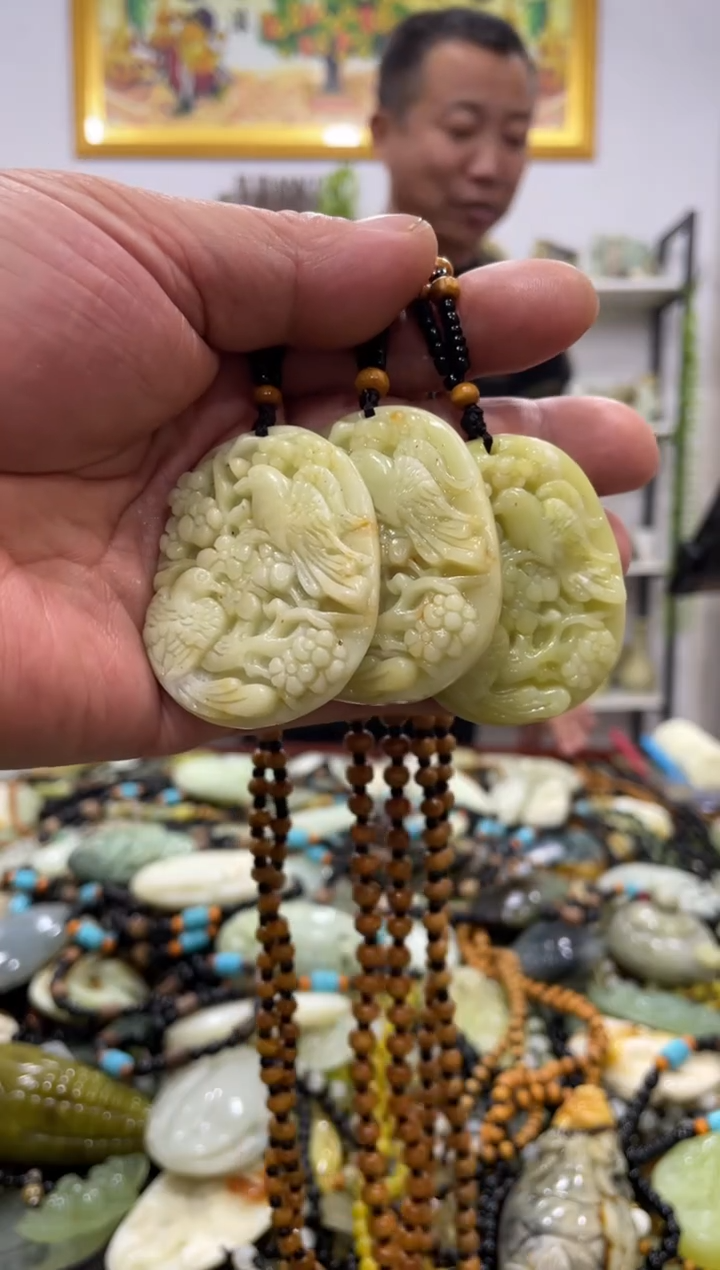 【闪购商品】岫玉吊坠未镶嵌多样性发货其中发一件