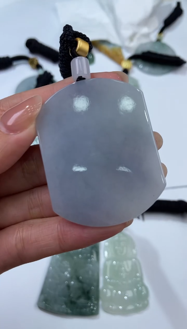 【闪购商品】翡翠未镶嵌颈饰2205678  