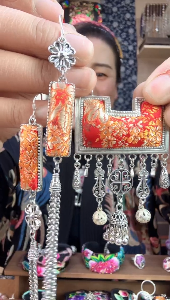 【闪购商品】刺绣纯手工苗绣非遗耳环吊坠套装