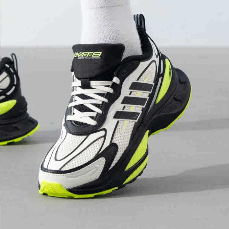 adidas阿迪达斯男女子跑步鞋秋冬新款网面运动鞋缓震老爹鞋IH8252