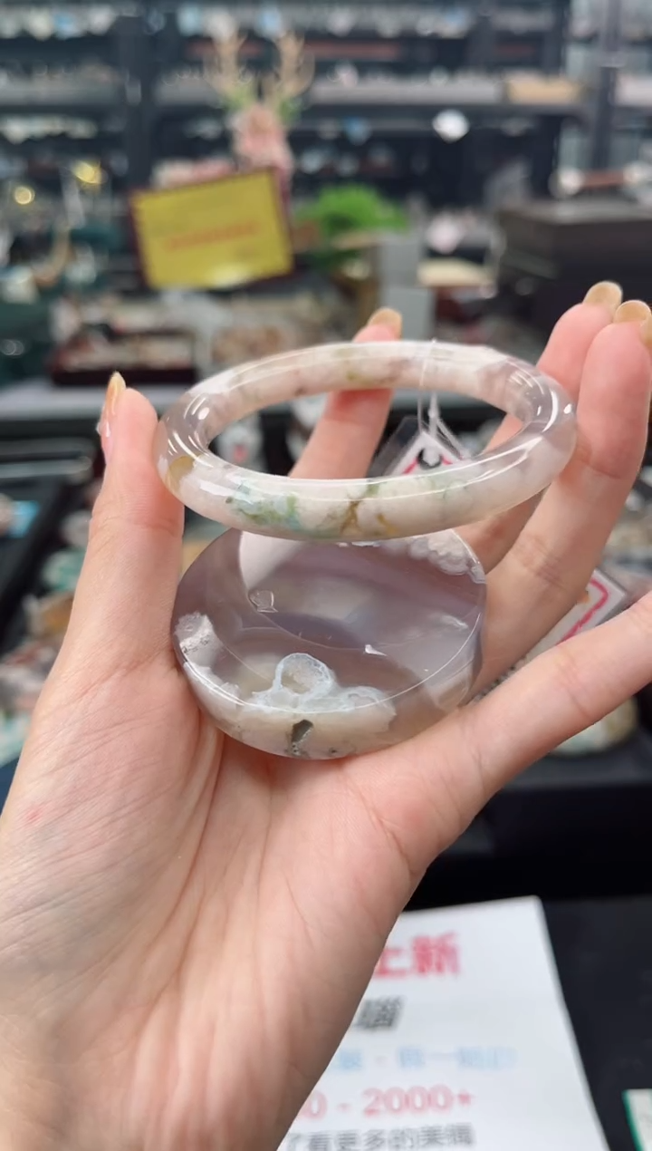 【闪购商品】石英质玉手镯未镶嵌58圈口（赠品镯心）3507817