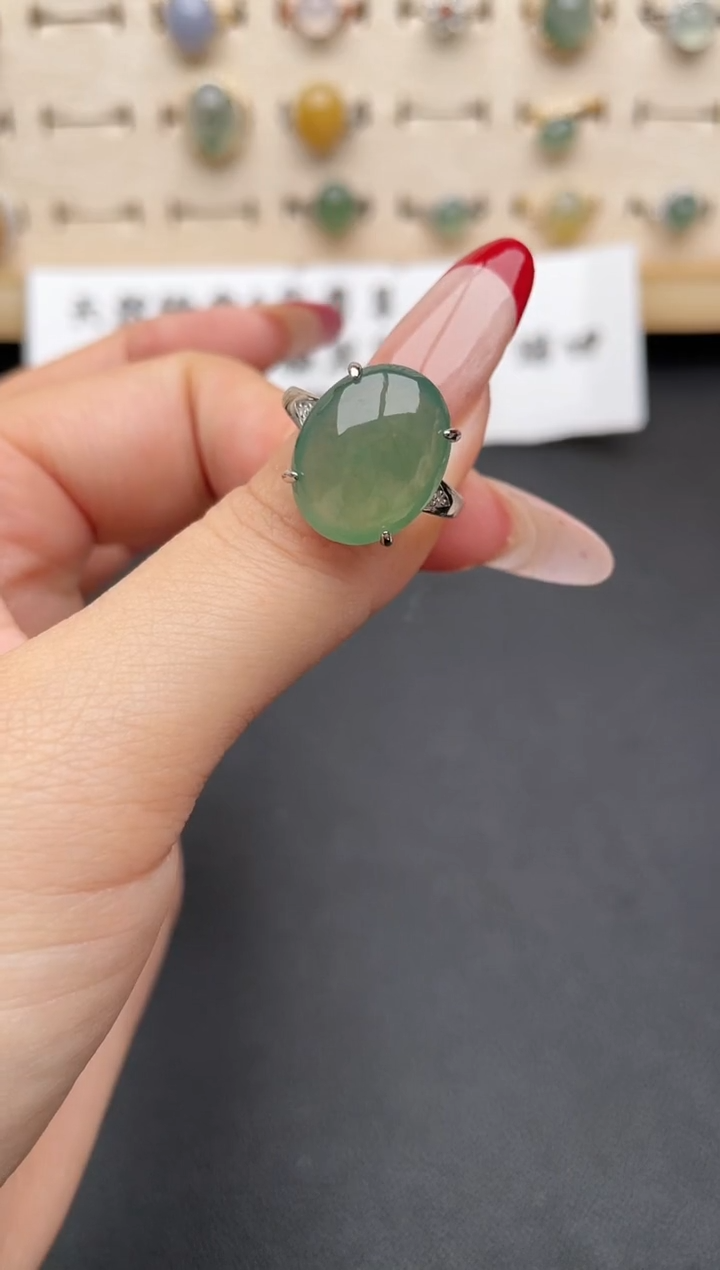 【闪购商品】翡翠戒指银S925镶嵌一物一证一礼盒