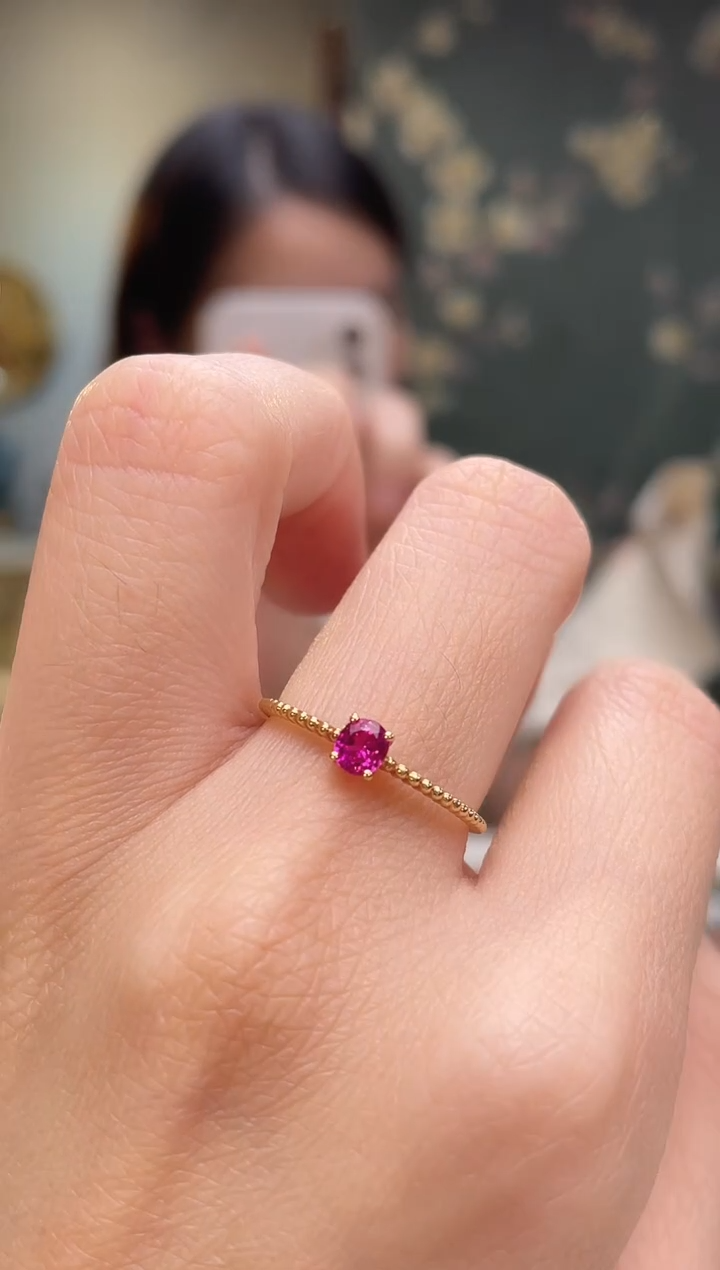 18K金镶嵌戒指红宝石主石：0.26ct