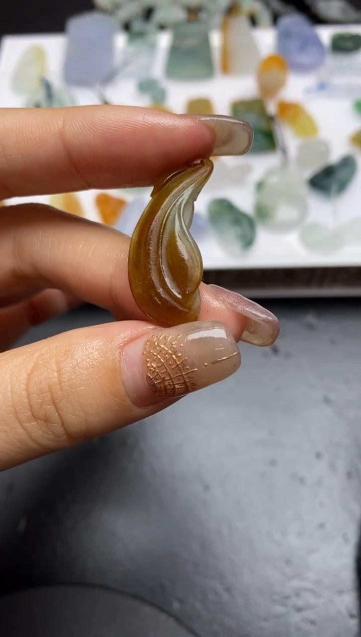 【闪购商品】定制翡翠未镶嵌翡翠毛货~